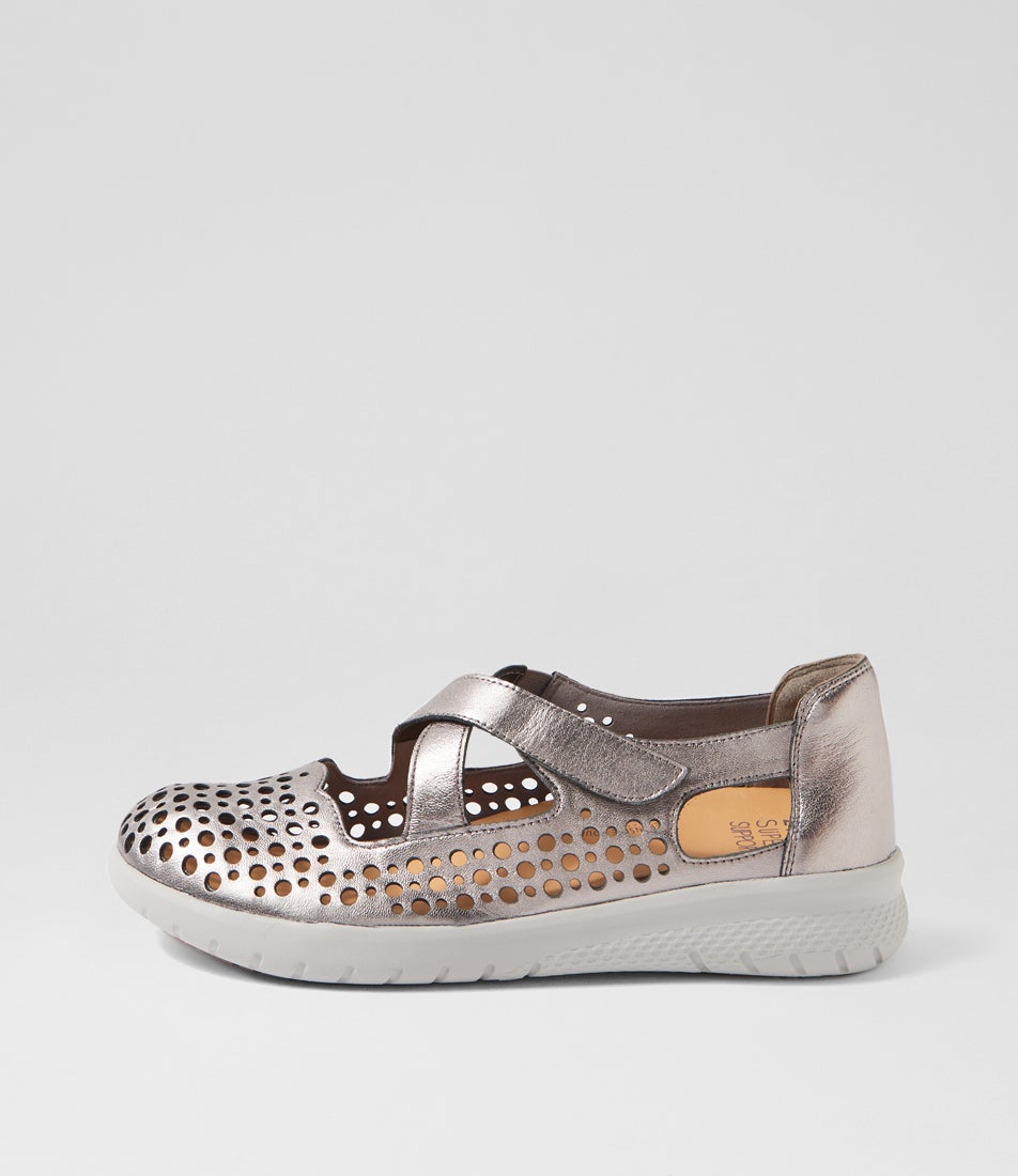 Ziera Sachet closed-toe shoe in pewter leather with floral cutout detailing, breathable design, cushioned footbed, and low-profile sole on a white background