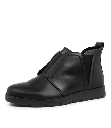 Quarter view Women's Ziera Footwear style name Maddy in Black Leather. Sku: ZR10255BLALE