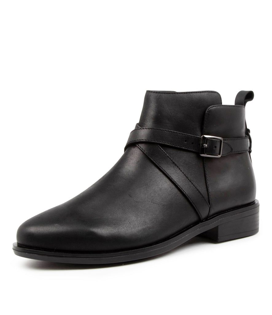 Quarter view Women's Ziera Footwear style name Sebas in Black Leather. Sku: ZR10302BLALE